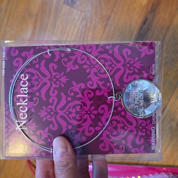 Costume Jewelry Bundle Girls Women's  Necklace Bracelet Earrings Lot of 8 - Picture 3 of 10